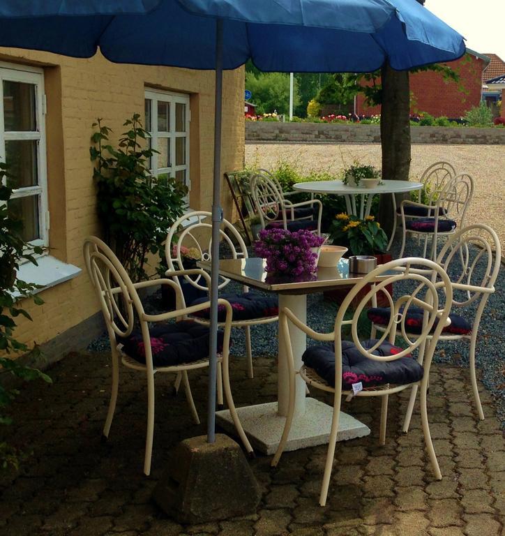 Solyst Kro- Restaurant Og Hotel I/S Aabenraa Exteriör bild