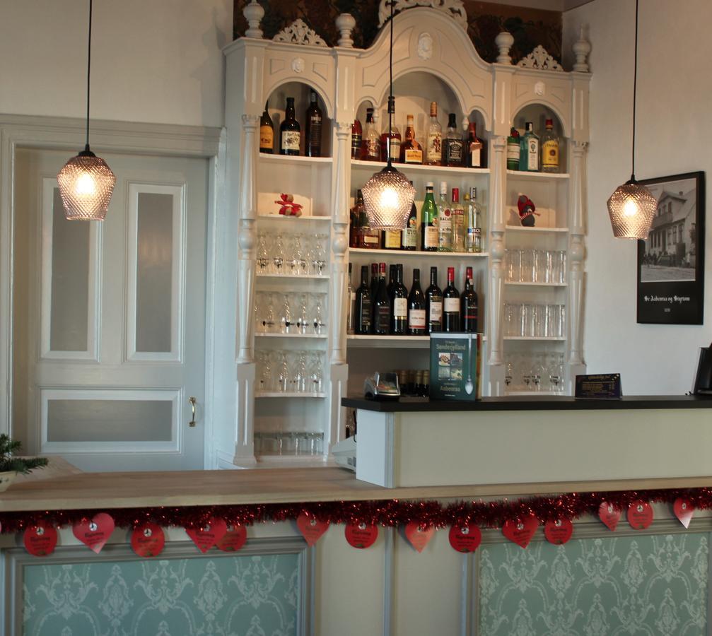Solyst Kro- Restaurant Og Hotel I/S Aabenraa Exteriör bild